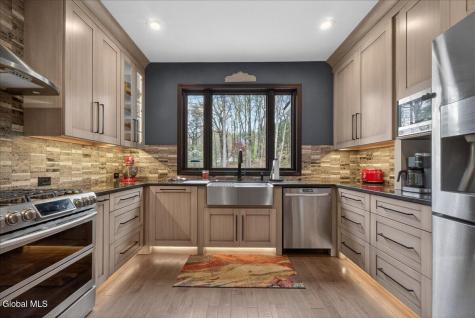 652 Bruno Road Clifton Park NY 12065