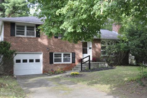 39 Wellington Delmar NY 12054