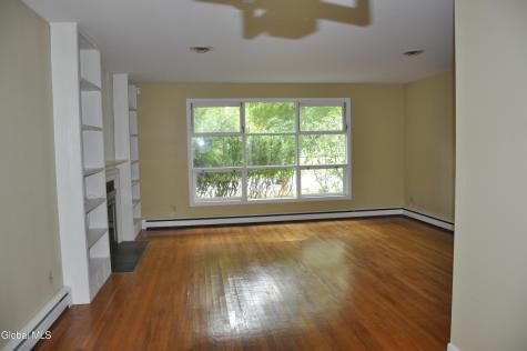 39 Wellington Delmar NY 12054