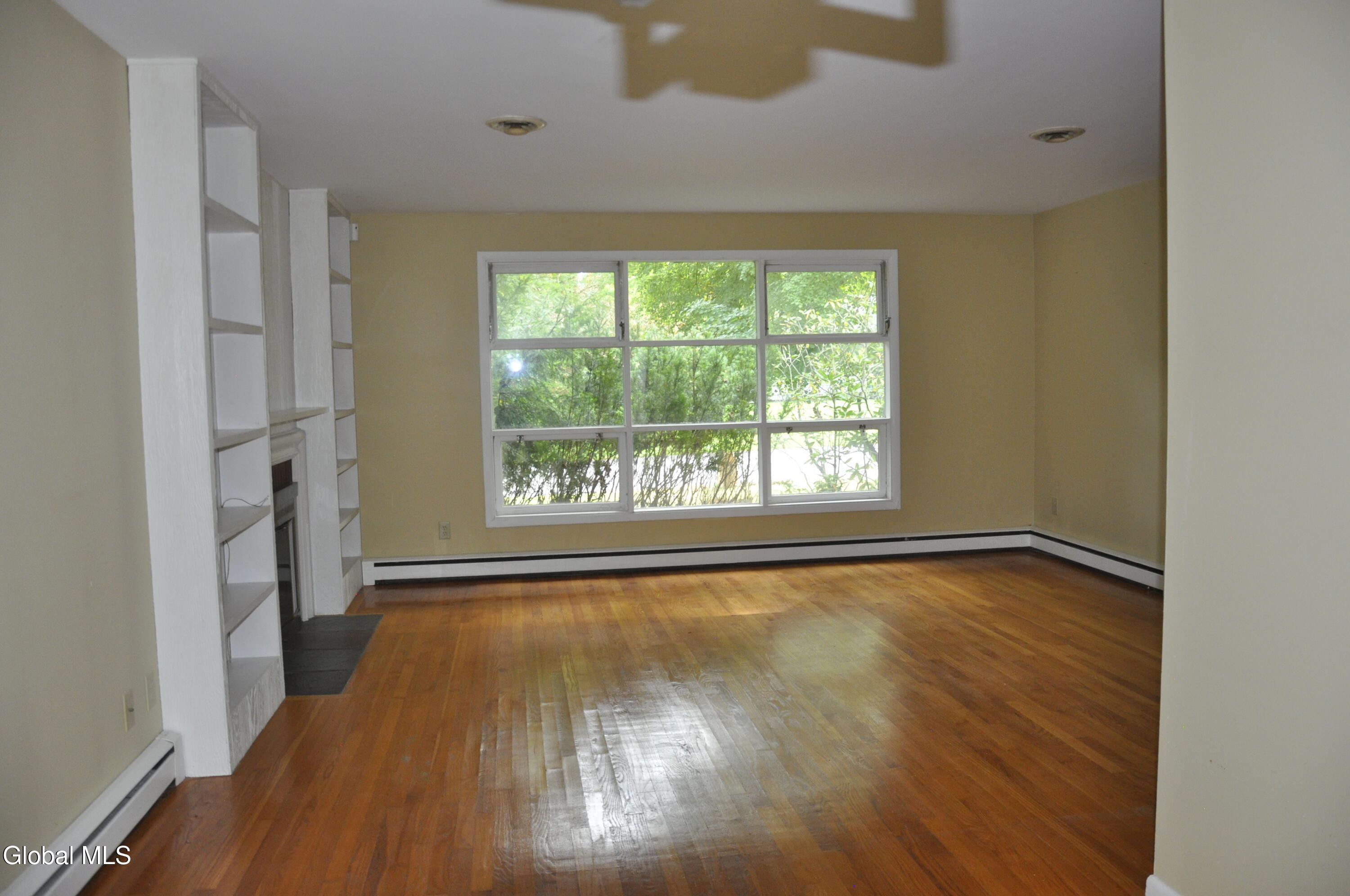 39 Wellington Delmar NY 12054