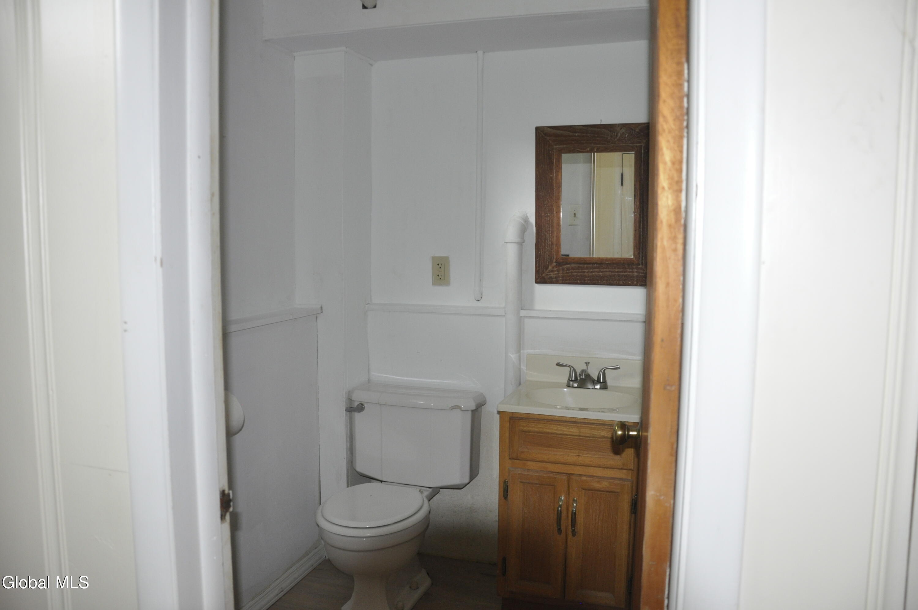 39 Wellington Delmar NY 12054