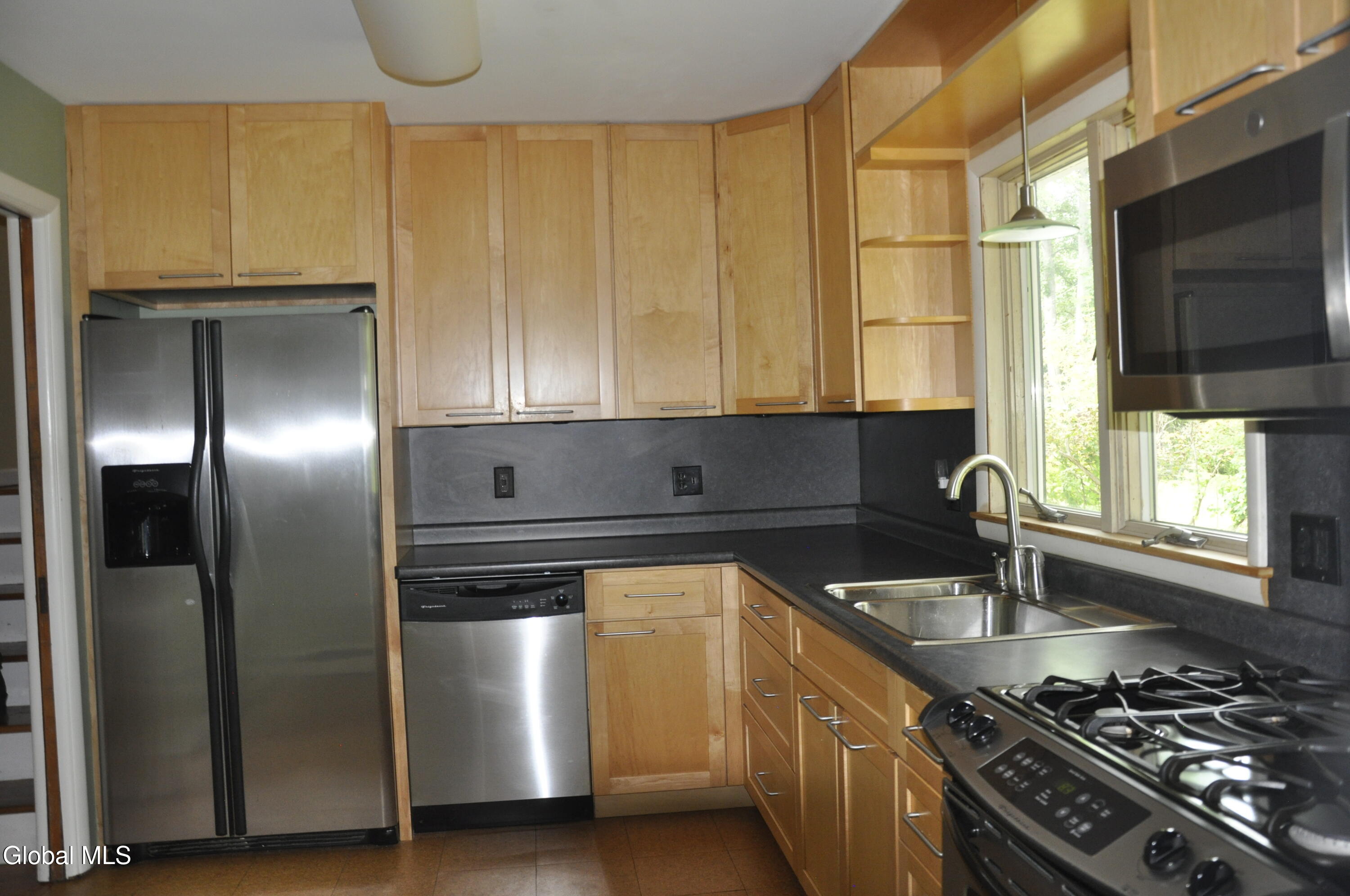 39 Wellington Delmar NY 12054