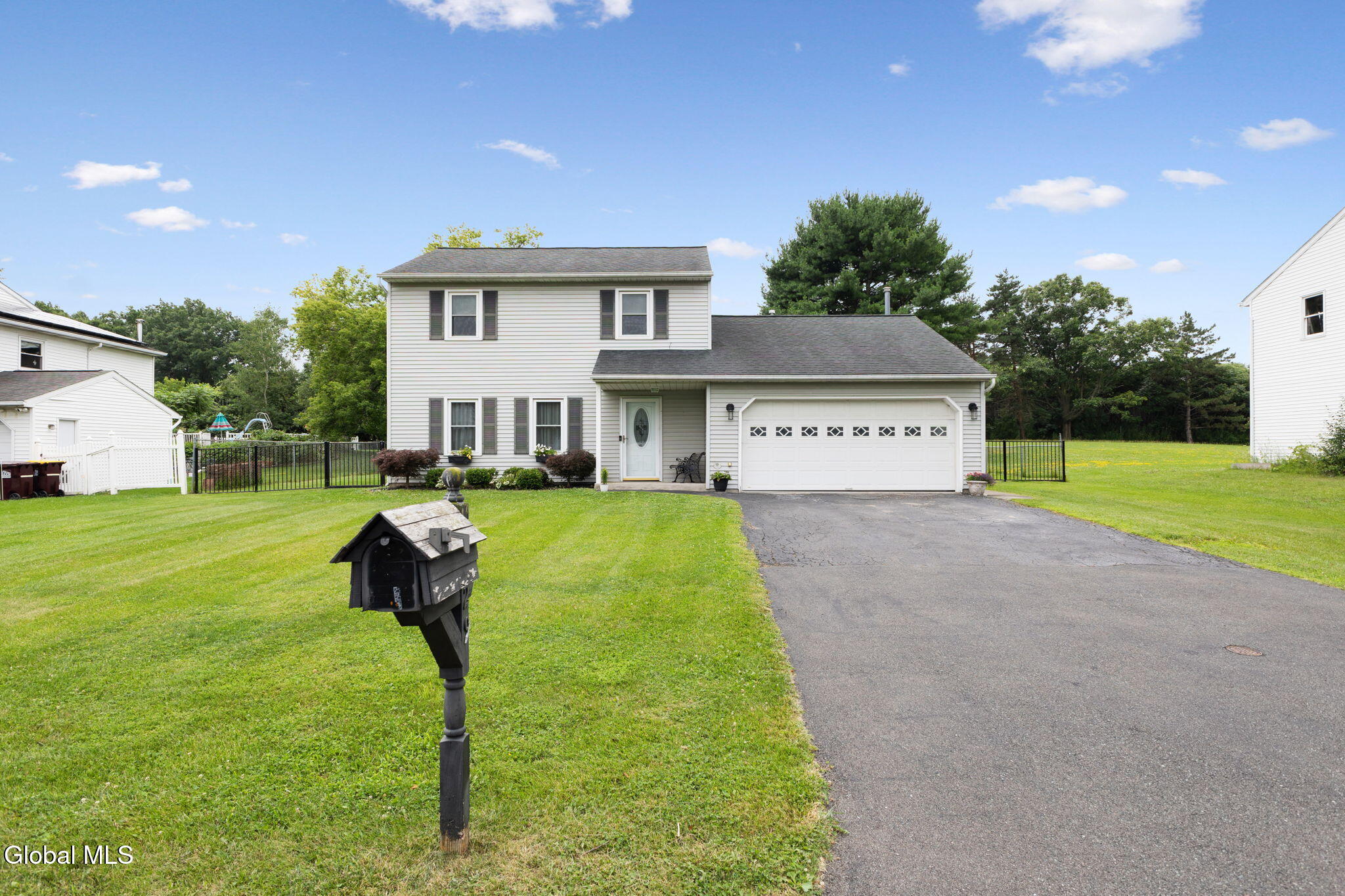 29 Meadowbrook Road Watervliet NY 12189