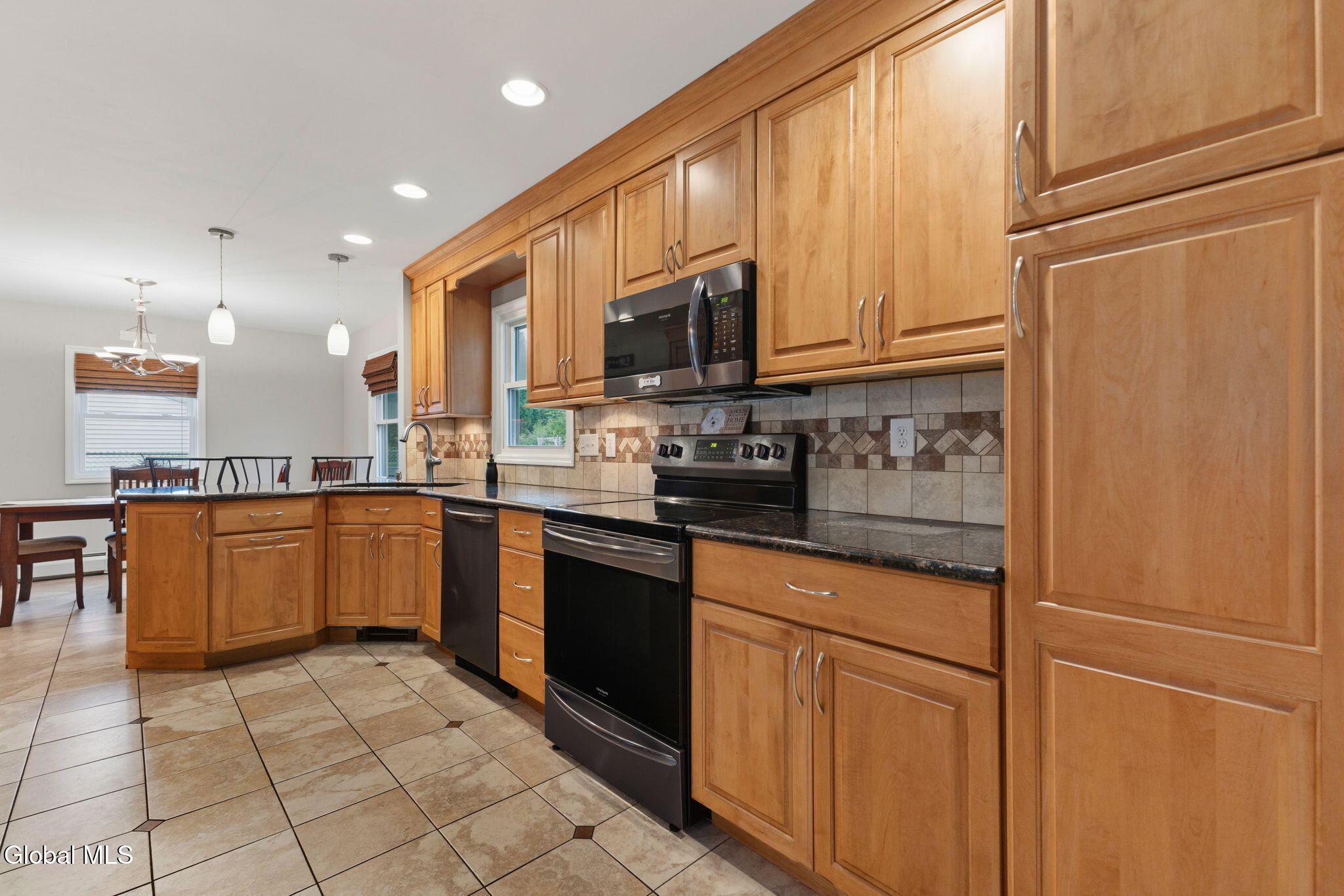 29 Meadowbrook Road Watervliet NY 12189