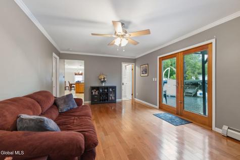 29 Meadowbrook Road Watervliet NY 12189