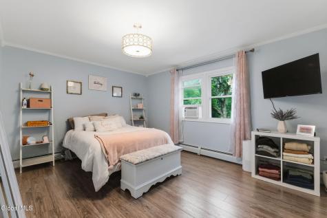 29 Meadowbrook Road Watervliet NY 12189