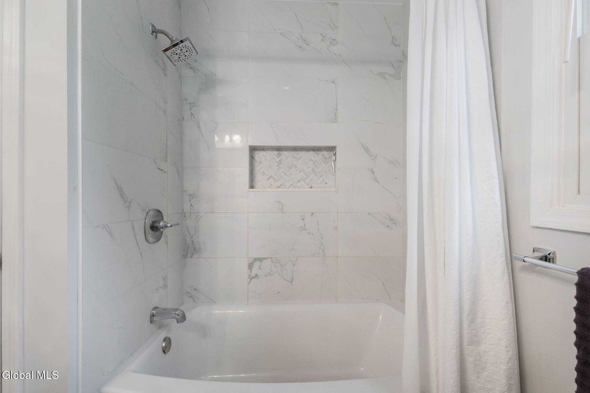 29 Meadowbrook Road Watervliet NY 12189