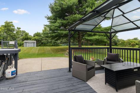29 Meadowbrook Road Watervliet NY 12189