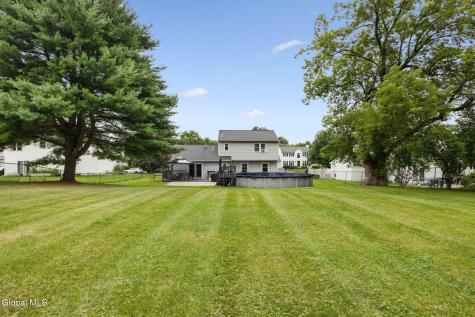 29 Meadowbrook Road Watervliet NY 12189