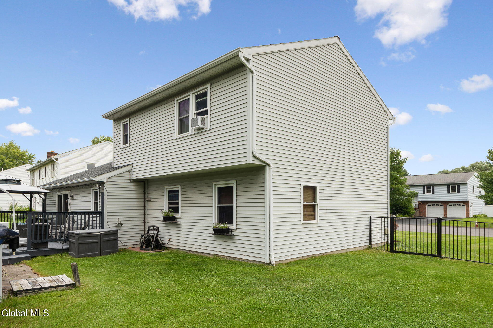 29 Meadowbrook Road Watervliet NY 12189