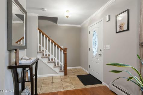29 Meadowbrook Road Watervliet NY 12189