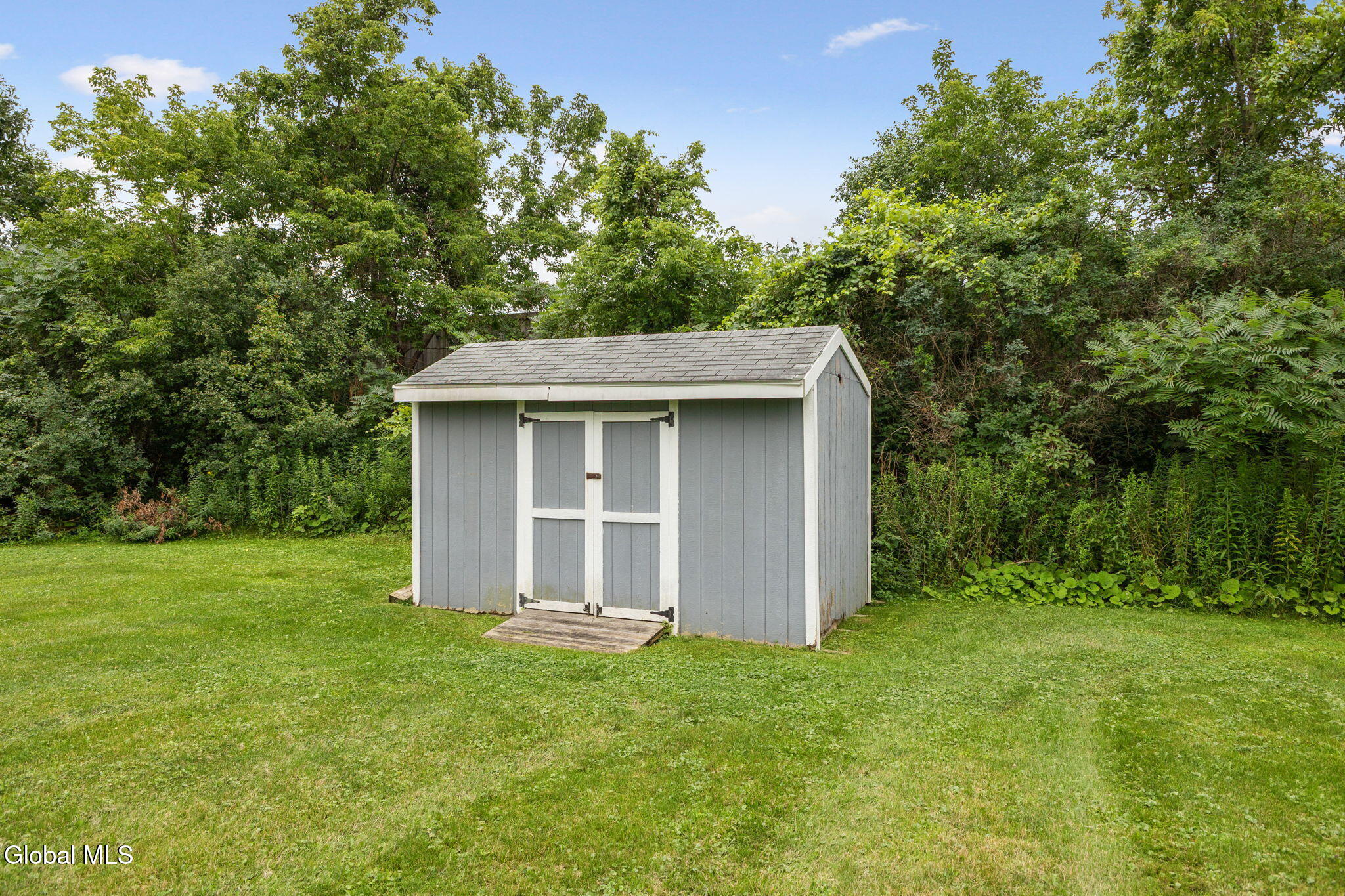 29 Meadowbrook Road Watervliet NY 12189