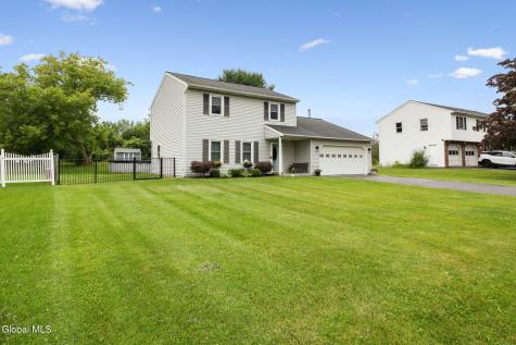 29 Meadowbrook Road Watervliet NY 12189