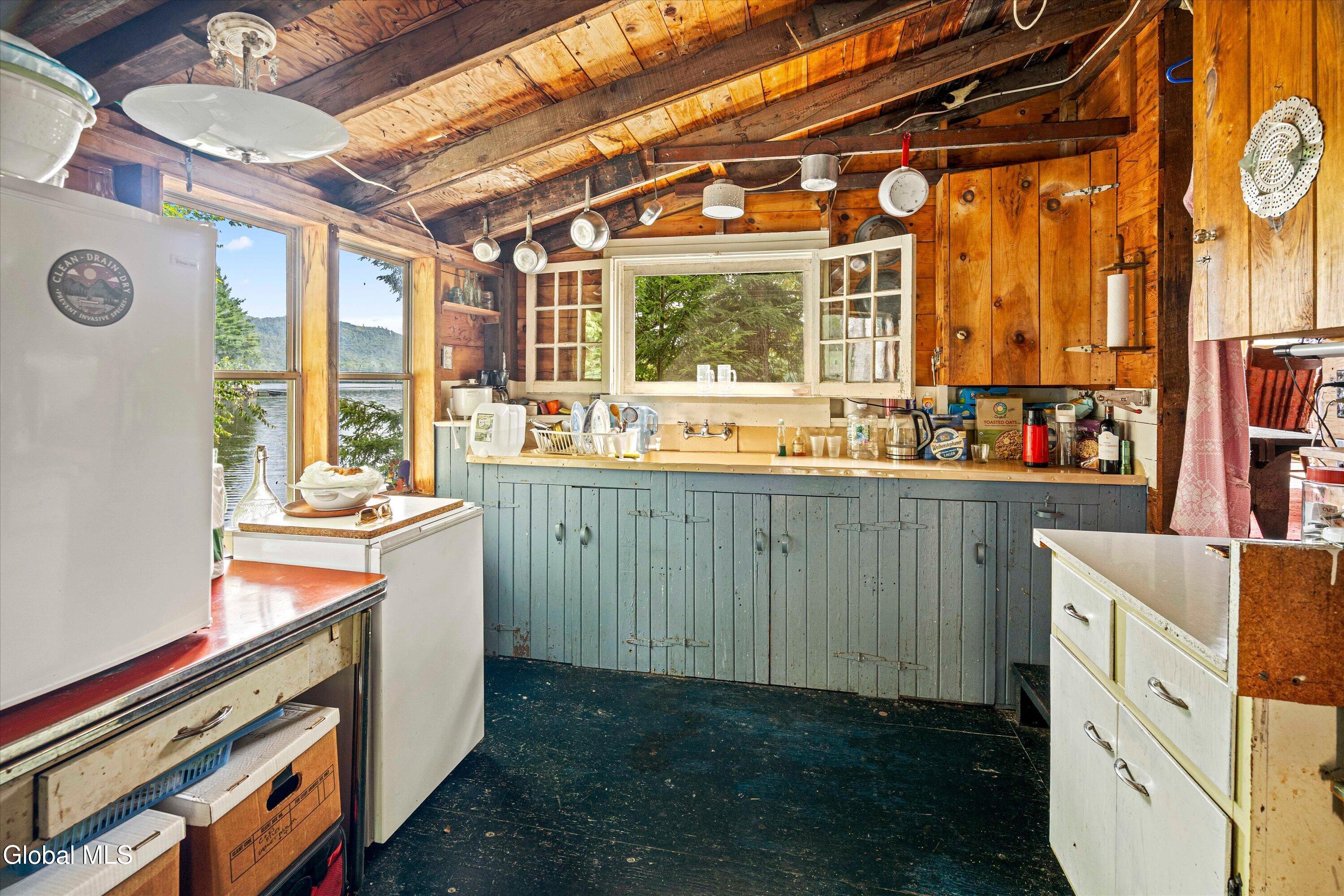 18 High Ledge Lane Newcomb NY 12852