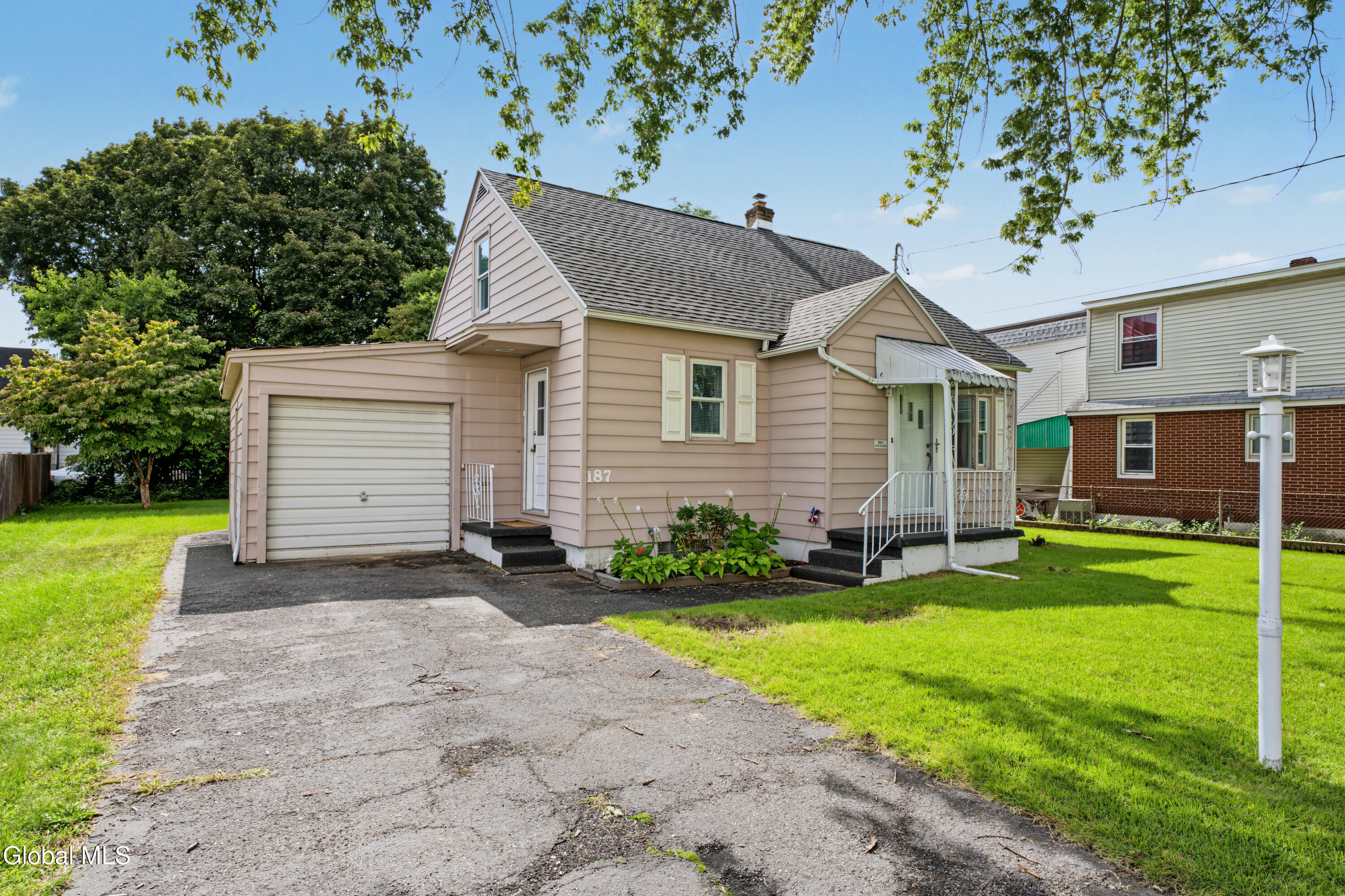 187 Mariaville Road Schenectady NY 12306