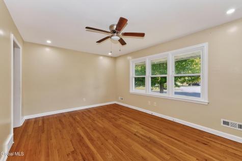 127 Park Avenue Schenectady NY 12304