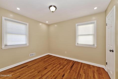 127 Park Avenue Schenectady NY 12304
