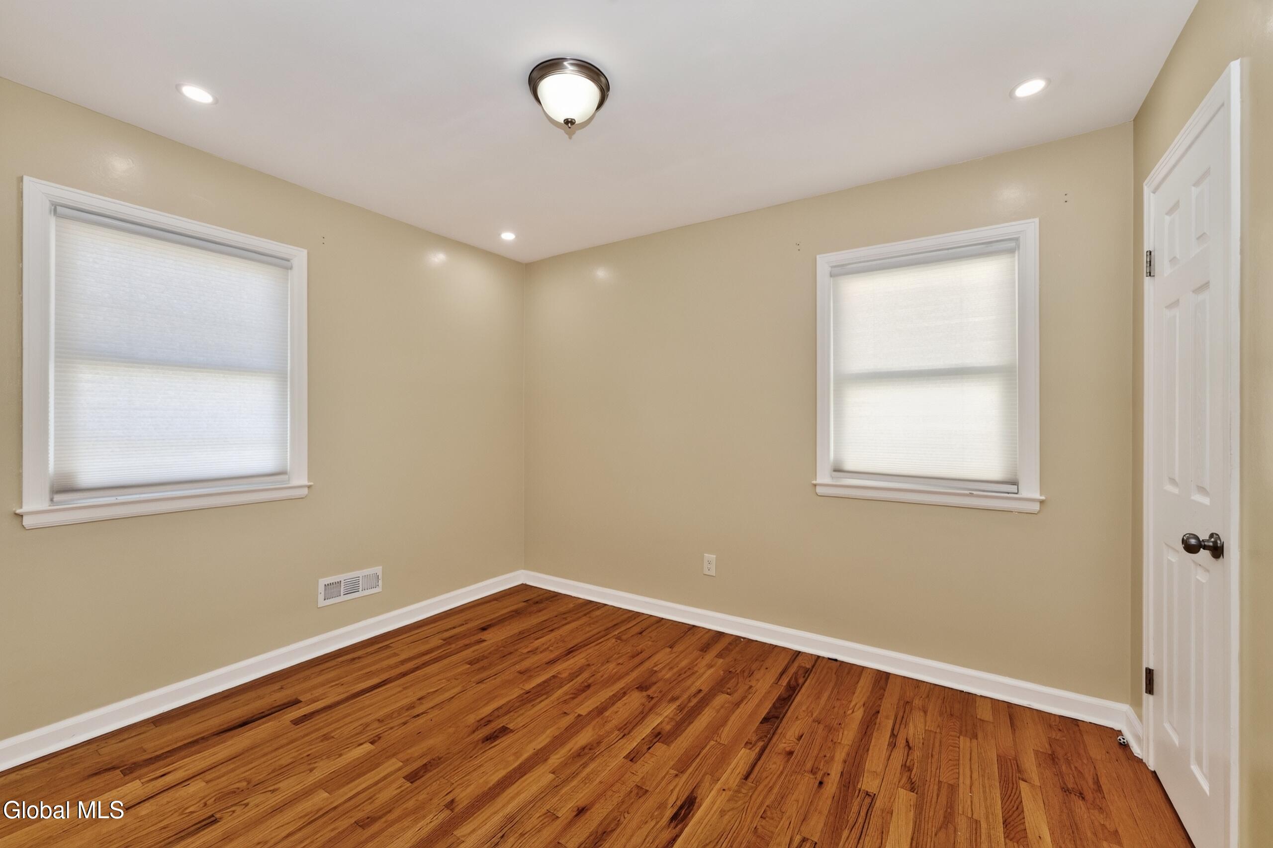 127 Park Avenue Schenectady NY 12304