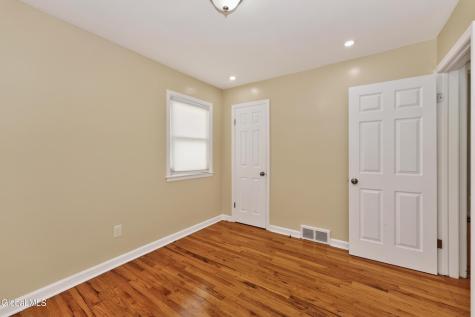 127 Park Avenue Schenectady NY 12304
