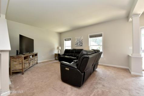 36 Vettura Court Malta NY 12020