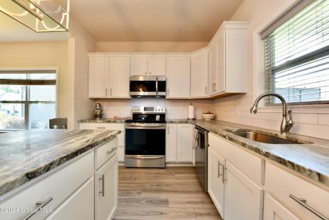 36 Vettura Court Malta NY 12020