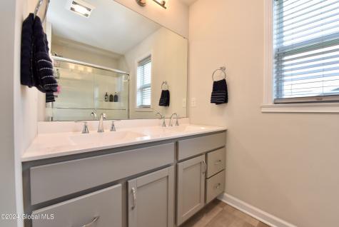 36 Vettura Court Malta NY 12020