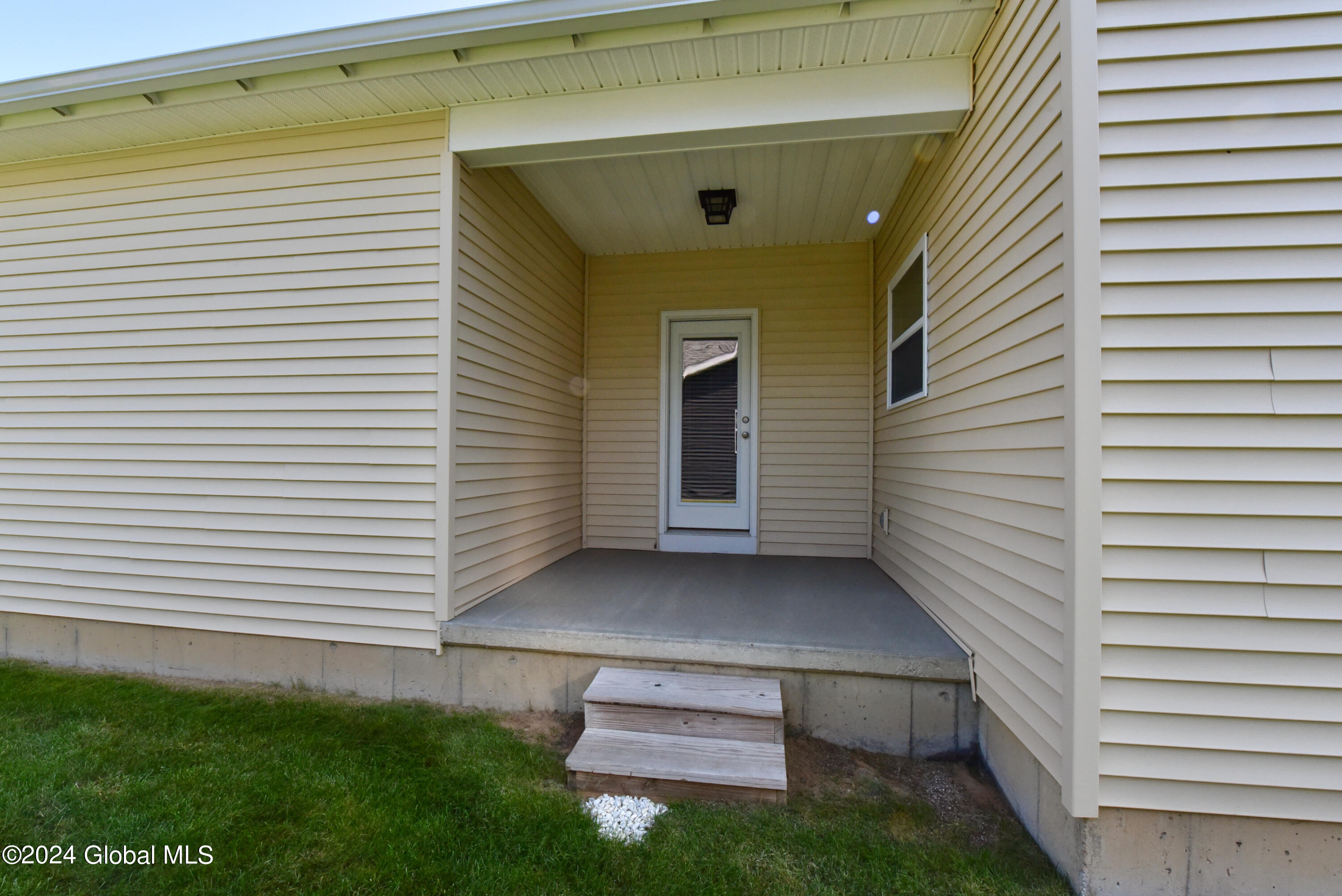 36 Vettura Court Malta NY 12020