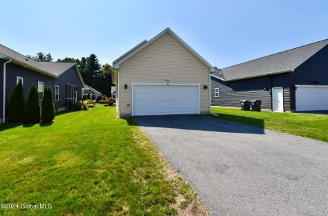 36 Vettura Court Malta NY 12020
