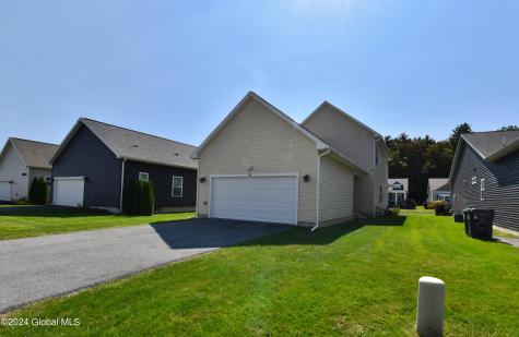 36 Vettura Court Malta NY 12020