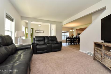 36 Vettura Court Malta NY 12020