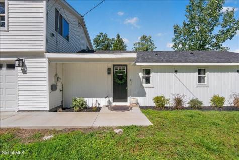 5 Old Bend Road Moreau NY 12828