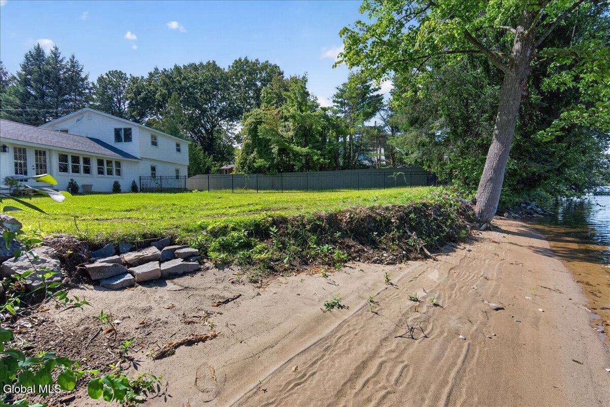 5 Old Bend Road Moreau NY 12828