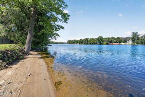 5 Old Bend Road Moreau NY 12828