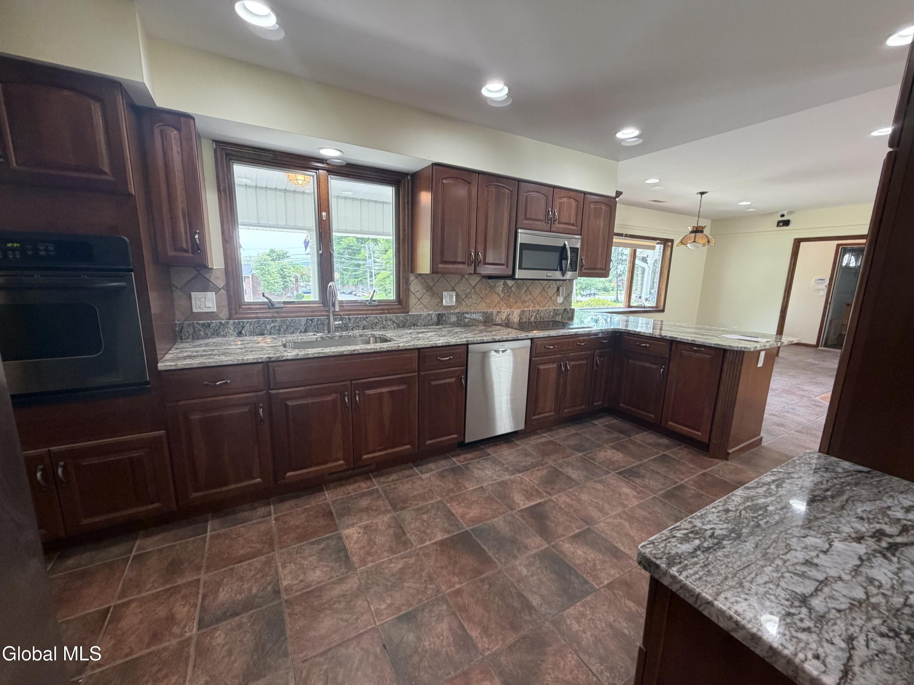 186 Van Rensselaer Boulevard Menands NY 12204