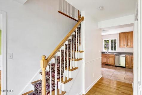 34 Darnley Greene Delmar NY 12054