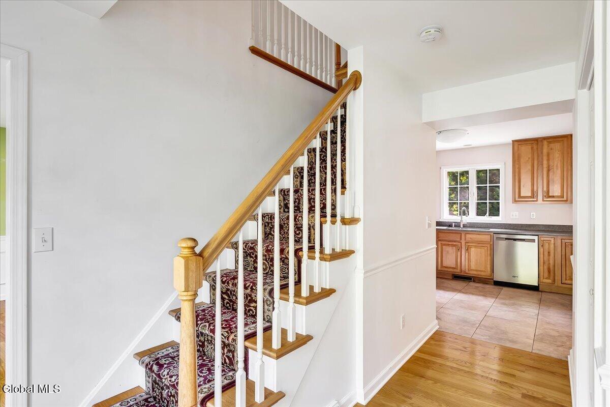 34 Darnley Greene Delmar NY 12054