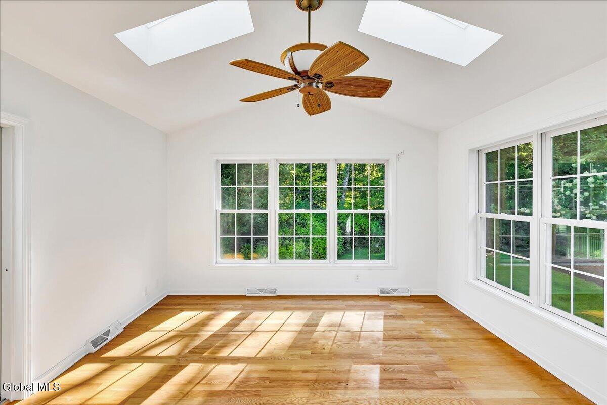 34 Darnley Greene Delmar NY 12054