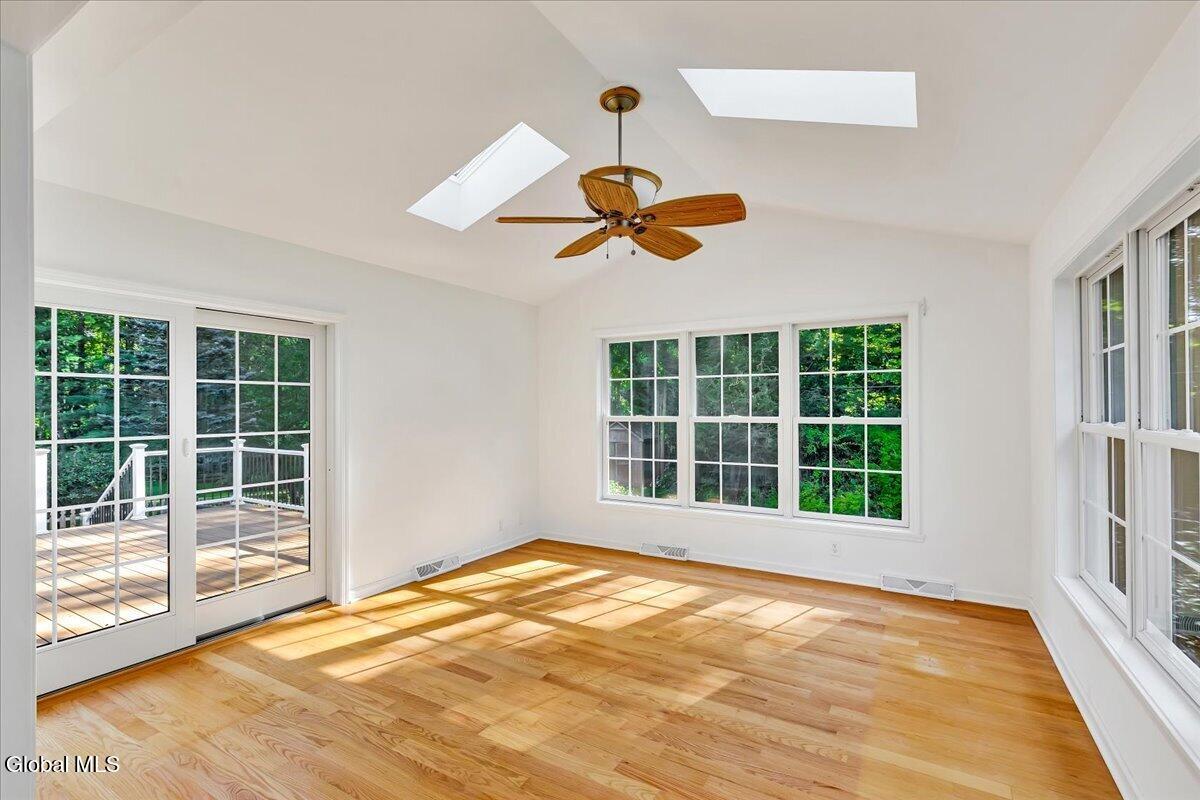 34 Darnley Greene Delmar NY 12054
