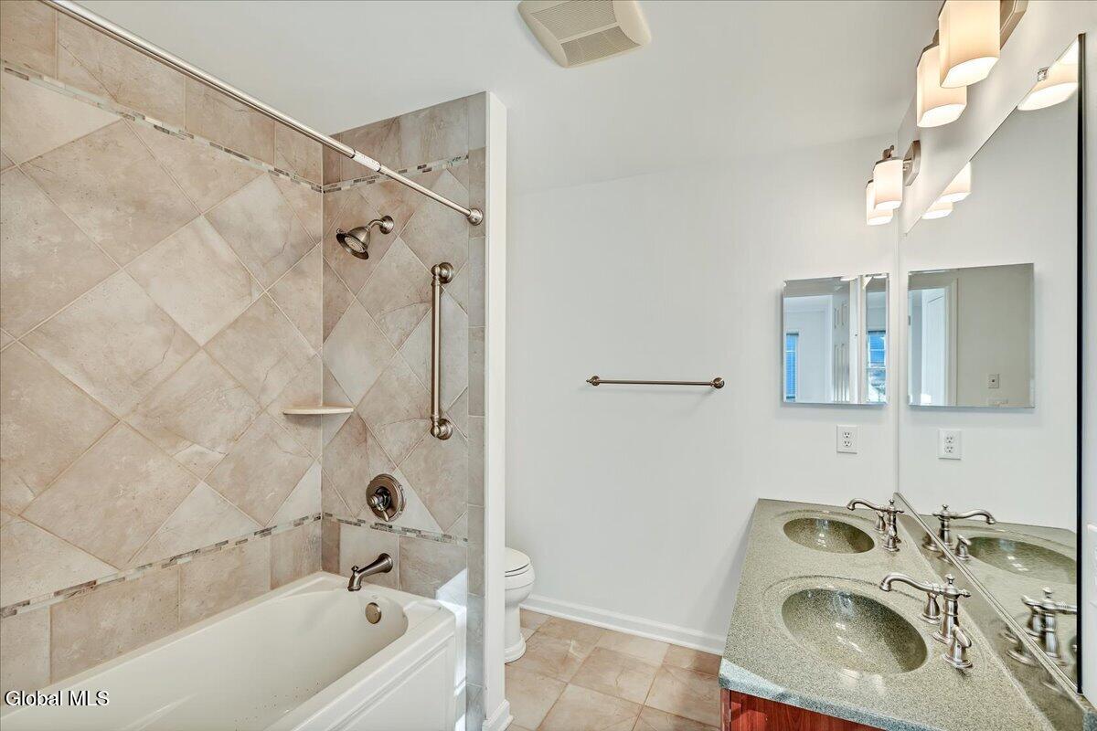 34 Darnley Greene Delmar NY 12054