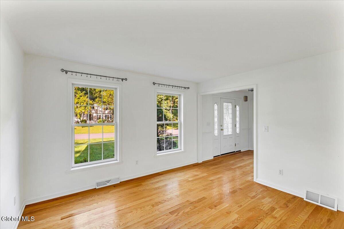 34 Darnley Greene Delmar NY 12054