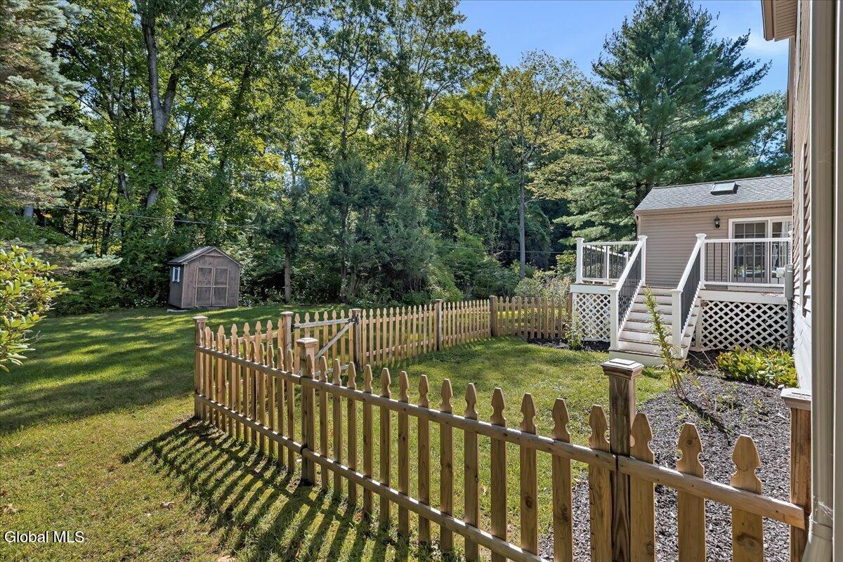34 Darnley Greene Delmar NY 12054