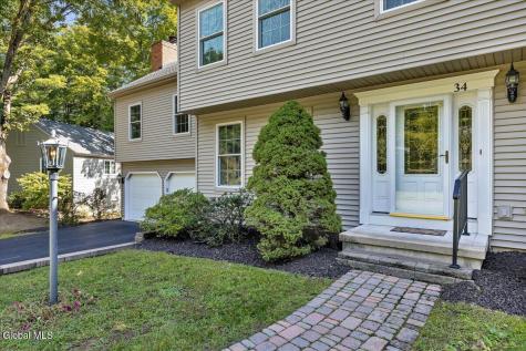 34 Darnley Greene Delmar NY 12054