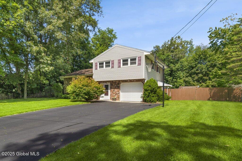 3 Street Anna Lane Glenville NY 12302