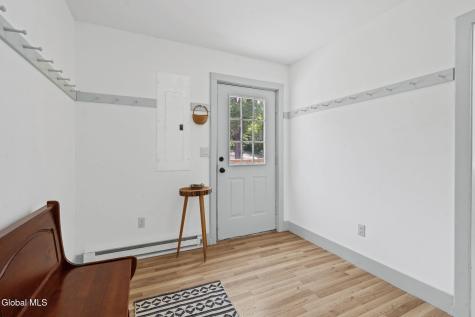 1166 Ny-143 Coeymans Hollow NY 12046