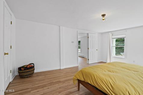 1166 Ny-143 Coeymans Hollow NY 12046