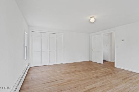 1166 Ny-143 Coeymans Hollow NY 12046