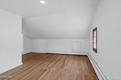 1166 Ny-143 Coeymans Hollow NY 12046