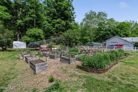 1166 Ny-143 Coeymans Hollow NY 12046