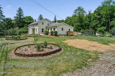 1166 Ny-143 Coeymans Hollow NY 12046