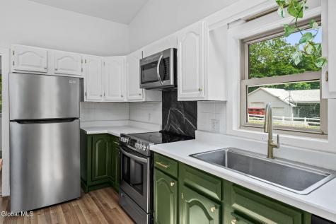 1166 Ny-143 Coeymans Hollow NY 12046